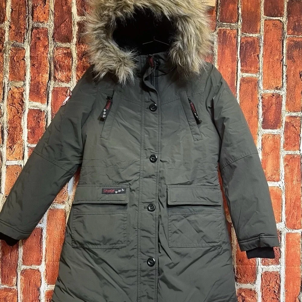 Canada Weather Gear Youth Winter Coat with Hood – Size L (14/16) - Picture 2 of 9